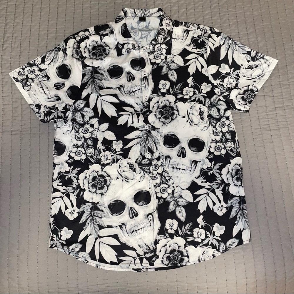 Zaful Monochrome Skull and Floral Shirt